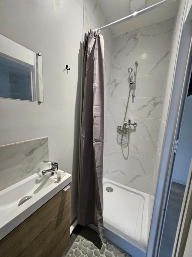 Agreable Studio De 16M2 Sans Kitchenette Neuilly-sur-Marne Exteriér fotografie
